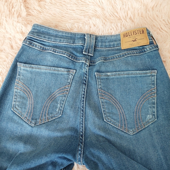 Hollister Distressed Straight Jean - High Rise - Size 00 w23 - Picture 6 of 12